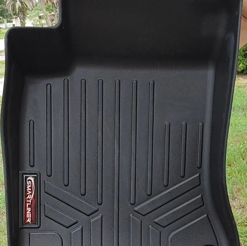 Mercedes-Benz All Weather Floor Mats - Picture 7 of 9